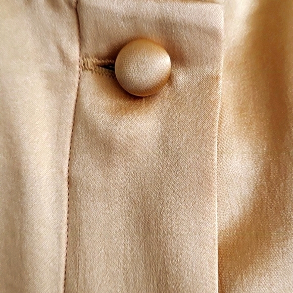 Luxurious Gold Satin Blouse - Picture 6 of 9
